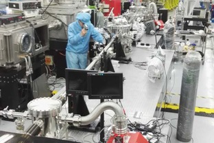 上海分院科研人員在實驗室過年 新一代家用電器的研發(fā)故事